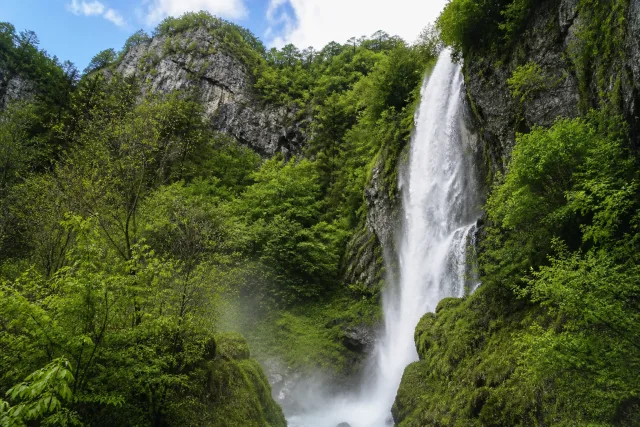 Onore Waterfall