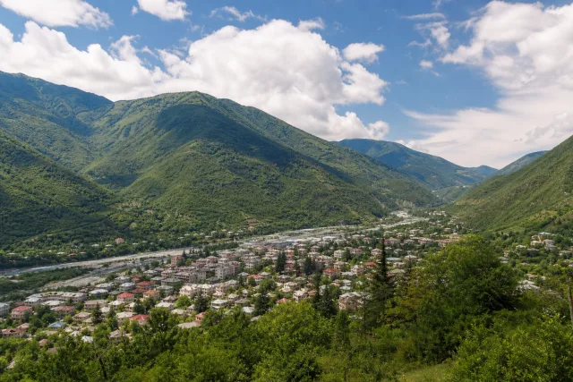 Амбролаури